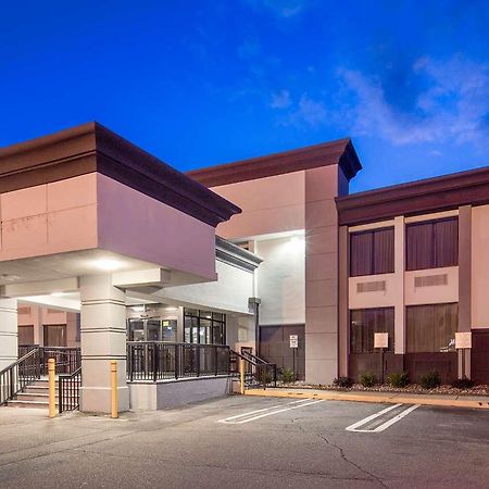 Best Western Paramus Hotel & Suites Eksteriør billede
